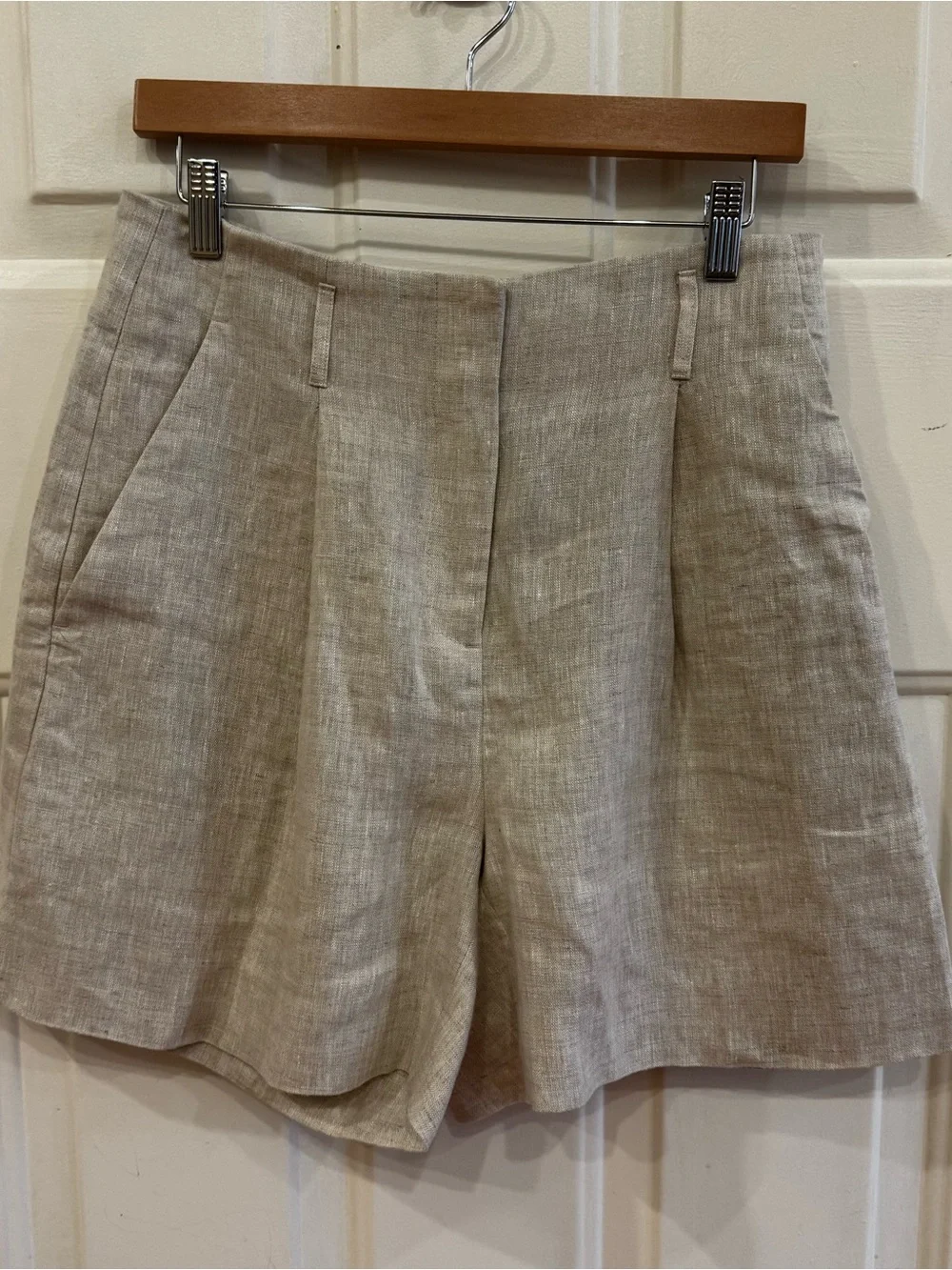 NWT Banana Republic Lina Pleated Linen Shorts Size 8